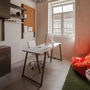 mesa para treinamento contemporânea