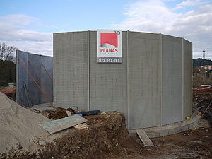 reservatório pré-fabricado / de armazenamento de água / em concreto armado