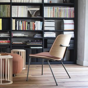 cadeira para interlocutor contemporânea 1