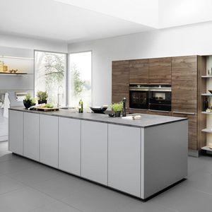 cozinha contemporânea / em nogueira / em laminado / com ilha