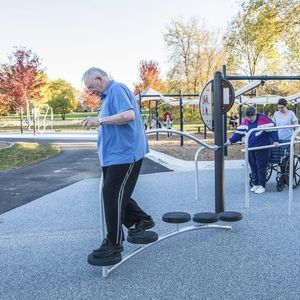 aparelho de ginástica para idosos