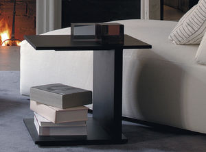 mesa lateral contemporânea