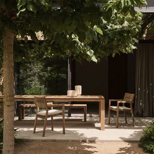 cadeira de jardim contemporânea