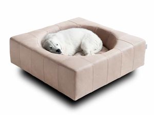 cama para cão em couro
