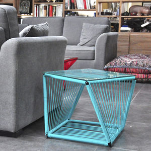 mesa lateral contemporânea