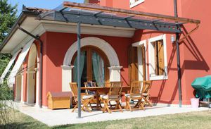pérgola apoiada em parede