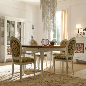 cadeira de sala de jantar clássica