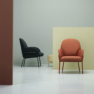 poltrona design escandinavo / em tecido / em faia / em compensado moldado
