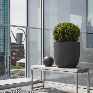 vaso de jardim em material plástico