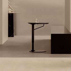 mesa lateral contemporânea