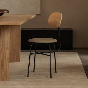 cadeira de sala de jantar contemporânea 1