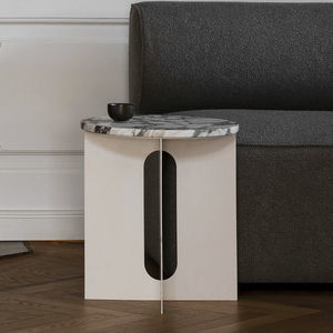 mesa lateral contemporânea 1