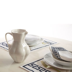 jarra em porcelana / para residência