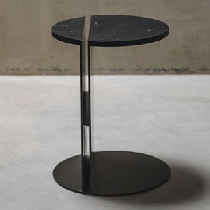 mesa lateral contemporânea 1