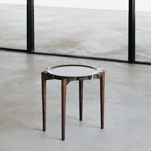 mesa lateral contemporânea 1