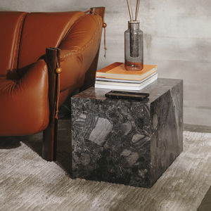 mesa lateral contemporânea