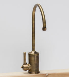 misturador monocomando de bancada / metálico / para cozinha / 1 orifício