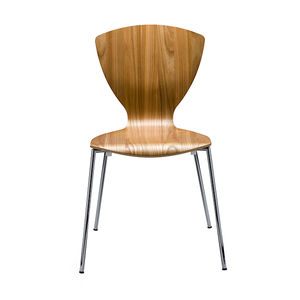 cadeira para interlocutor de design escandinavo