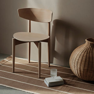 cadeira de sala de jantar contemporânea