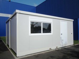 construção em contêiner para uso industrial