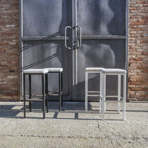 banqueta alta contemporânea
