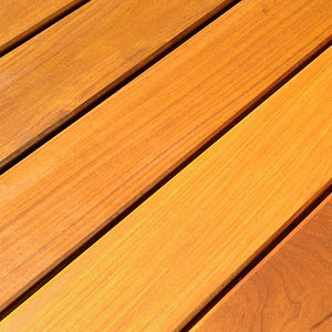 tábua de deck em madeira de lei 1