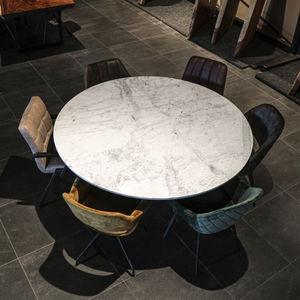 mesa contemporânea