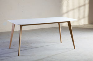 mesa contemporânea