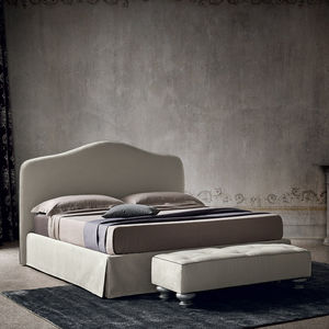 cama de casal / clássica / estofada / com cabeceira