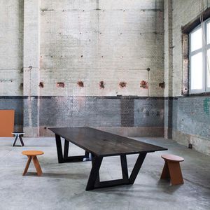 mesa contemporânea