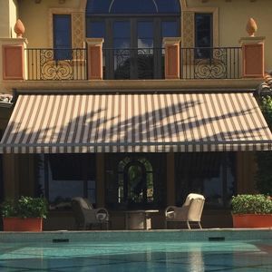 toldo reto de braço pivotante