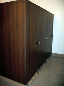 cabine de banho em HPL