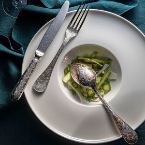 faca de mesa com lâmina de aço