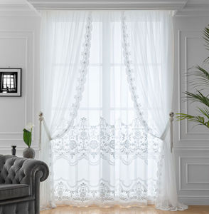 cortina de voile com padrão floral