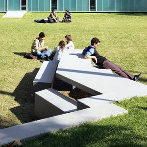 banco para espaço público contemporâneo
