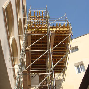 torre de escoramento em aço