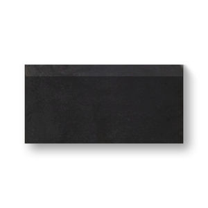 rodapé preto