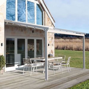 pérgola apoiada em parede