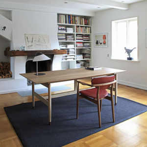 mesa secretária de design escandinavo