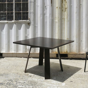 mesa contemporânea