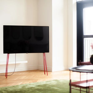 suporte de piso para TV contemporâneo