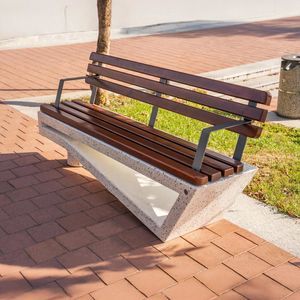 banco para espaço público de design original