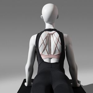manequim feminino adulto