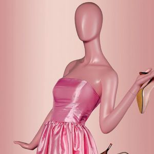 manequim feminino adulto