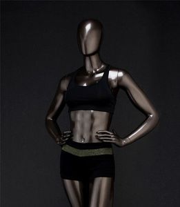 manequim feminino adulto