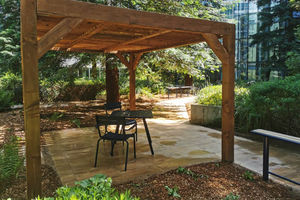 pérgola apoiada em parede