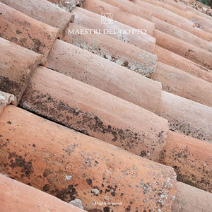 telha colonial curva