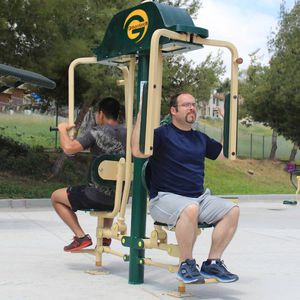 aparelho de musculação tipo voador