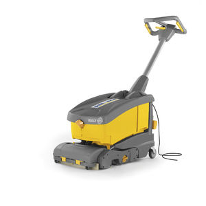 lavadora automática com operador a pé