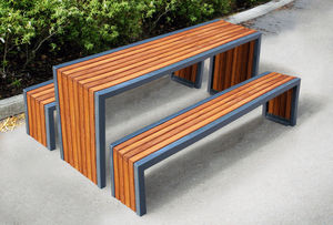 conjunto de mesa e bancos contemporâneo
